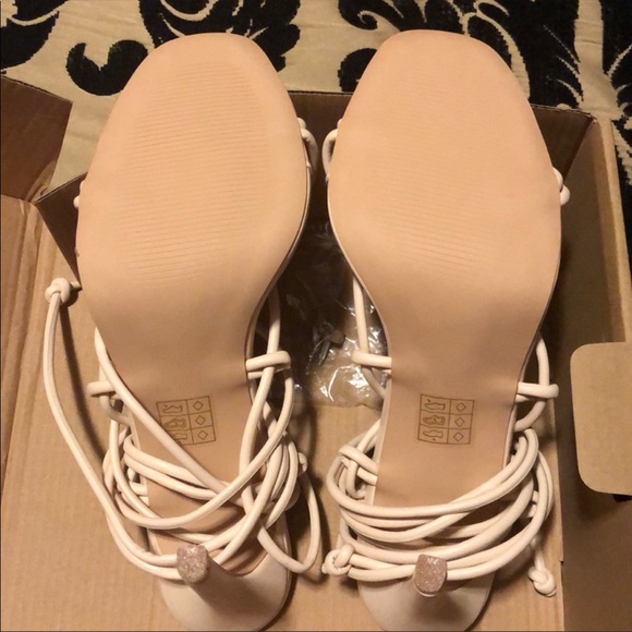Nude Strappy Tie Heel Sandals Sz. 9. - Picture 3 of 4